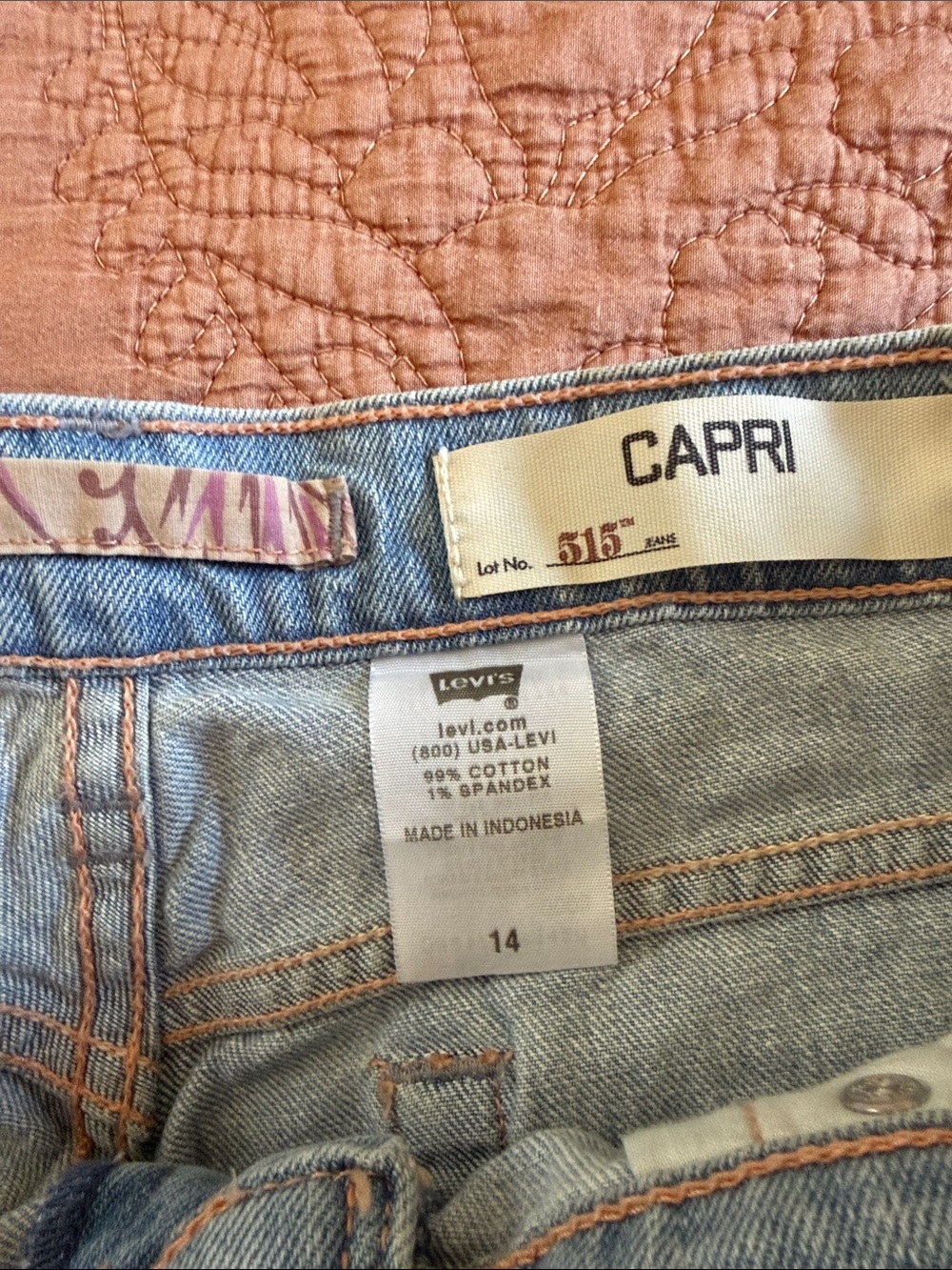 Levi's Light Blue Cropped Ankle Jeans NWOT - Picture 2 of 4
